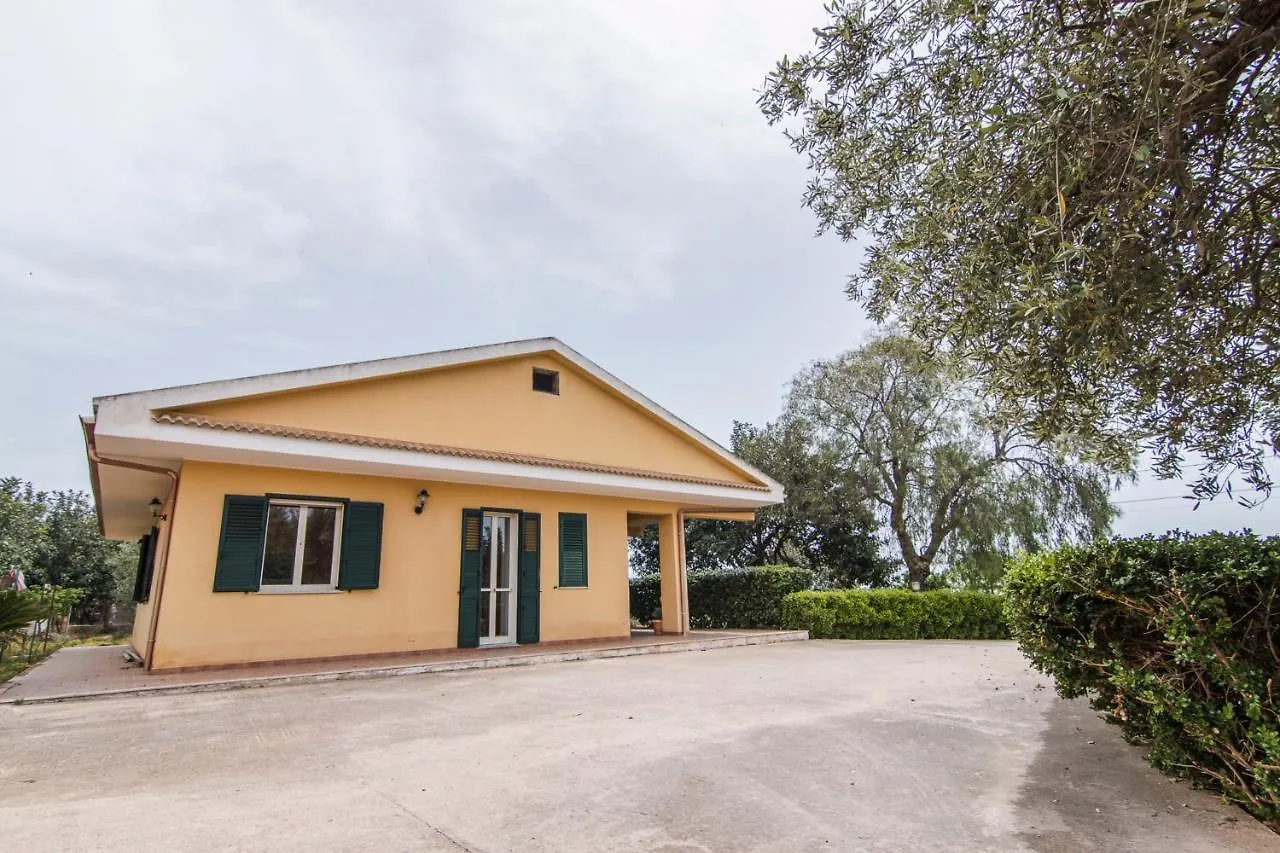 House With 3 Bedrooms In Pozzallo With Wonderful Sea View And Furnished Terrace 莫迪卡 0*,  意大利